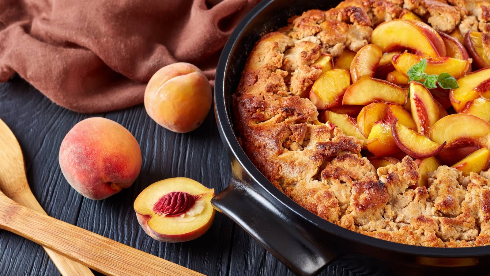 Golden Crumble & Juicy Peaches: Your Perfect Summer Crisp Recipe